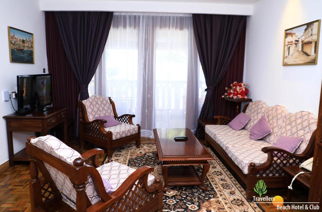 Travellers Beach Hotel & Spa Момбаса Екстериор снимка